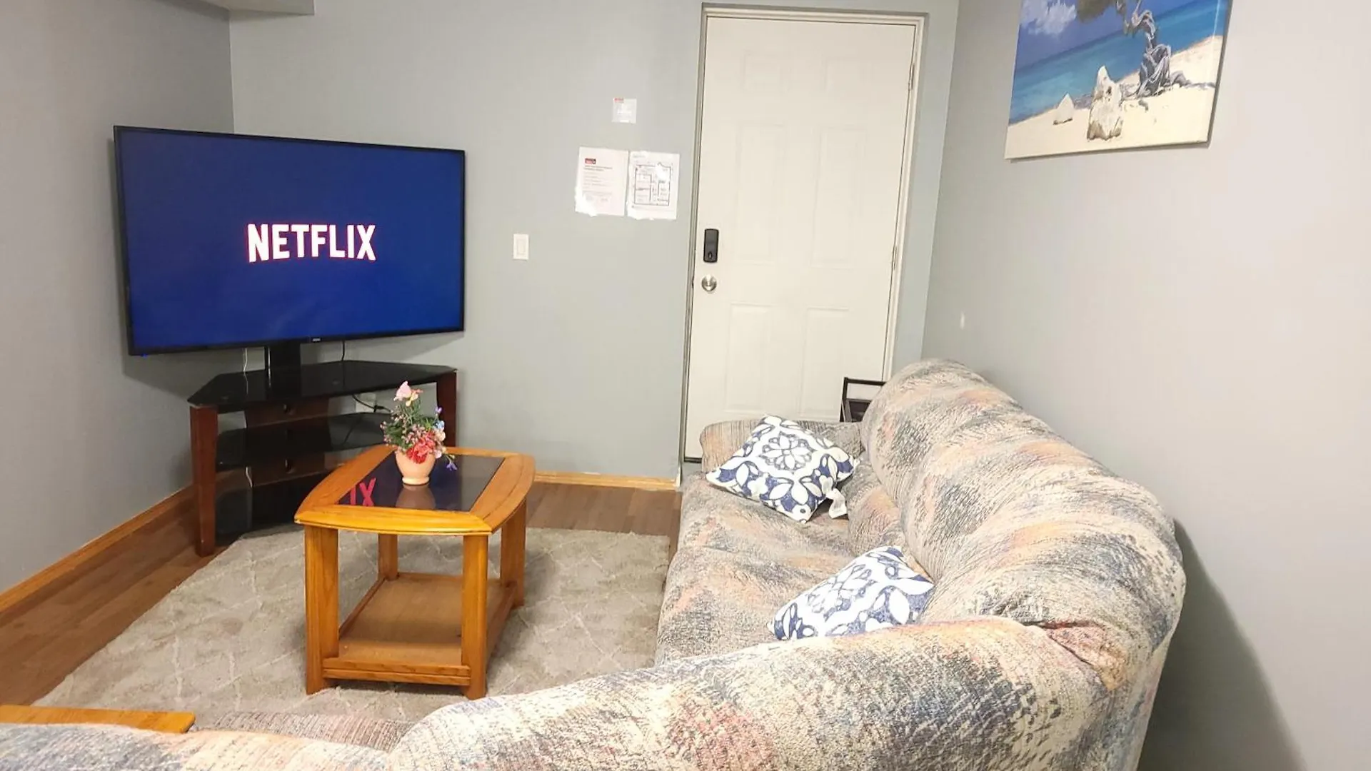 Apartment Cozy 2-Bedroom Basement Suite Retreat Calgary Canada