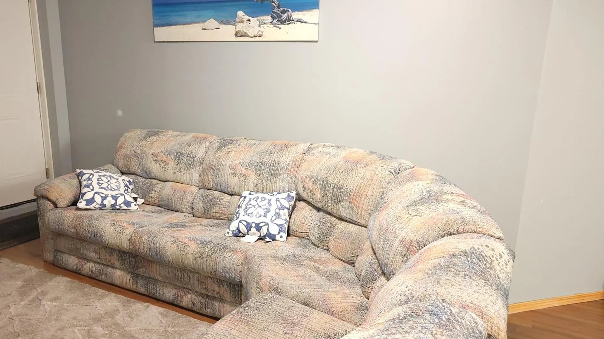 Cozy 2-Bedroom Basement Suite Retreat Calgary